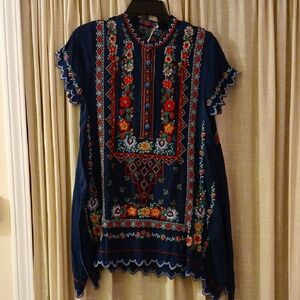 Johnny Was Liesse Navy Floral Embroidered Boho Tunic Shark Hem Top XS